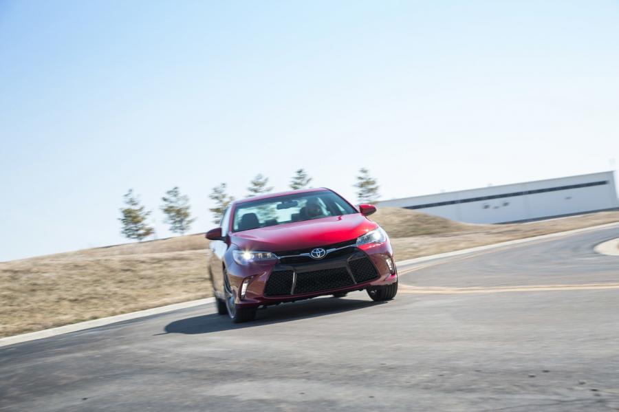  Toyota Camry 2015 года  (фото 6 из 78)